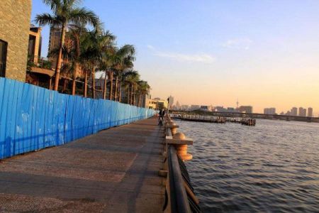 珠海市以生物技術(shù)根治水浮蓮 前山河：又見(jiàn)水清岸綠景色美